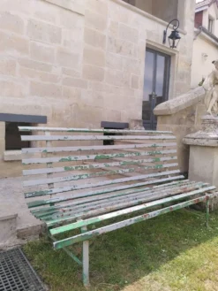 Ancien banc de jardin en métal