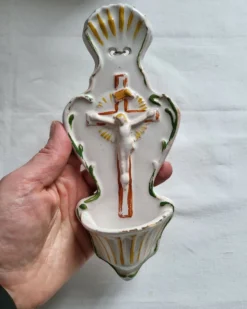 Ancien Bénitier en Faïence Croix Christ