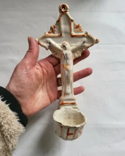 Ancien Bénitier en Faïence Croix Jésus Christ JHS