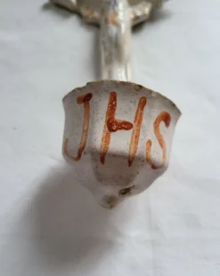 Ancien Bénitier en Faïence Croix Jésus Christ JHS