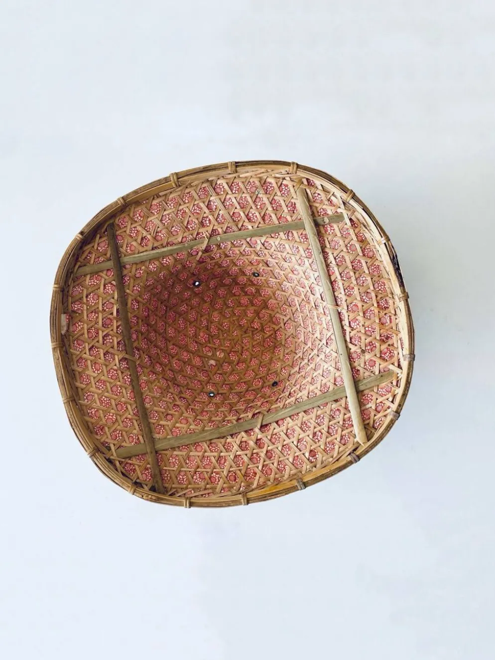 Ancien chapeau asiatique