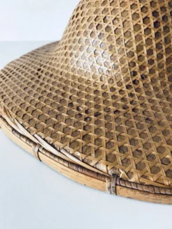 Ancien chapeau asiatique