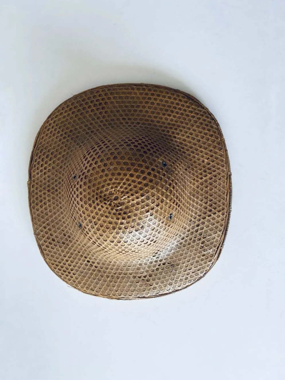Ancien chapeau asiatique