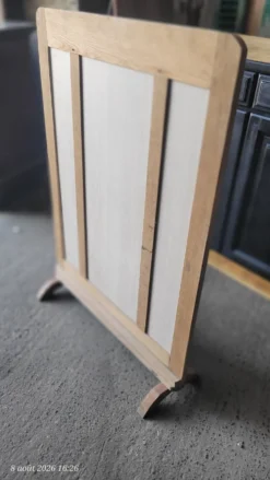 Ancien écran de cheminée décoratif en bois