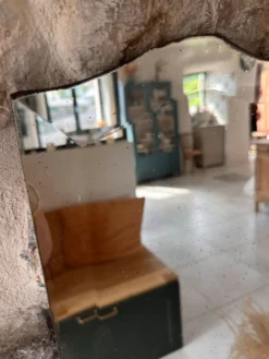 Ancien grand miroir biseauté sur pied