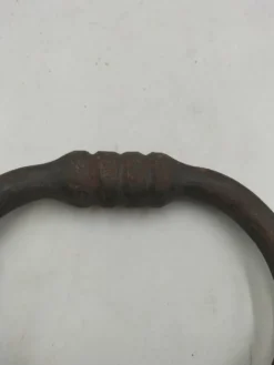 Ancien heurtoir en fer forgé
