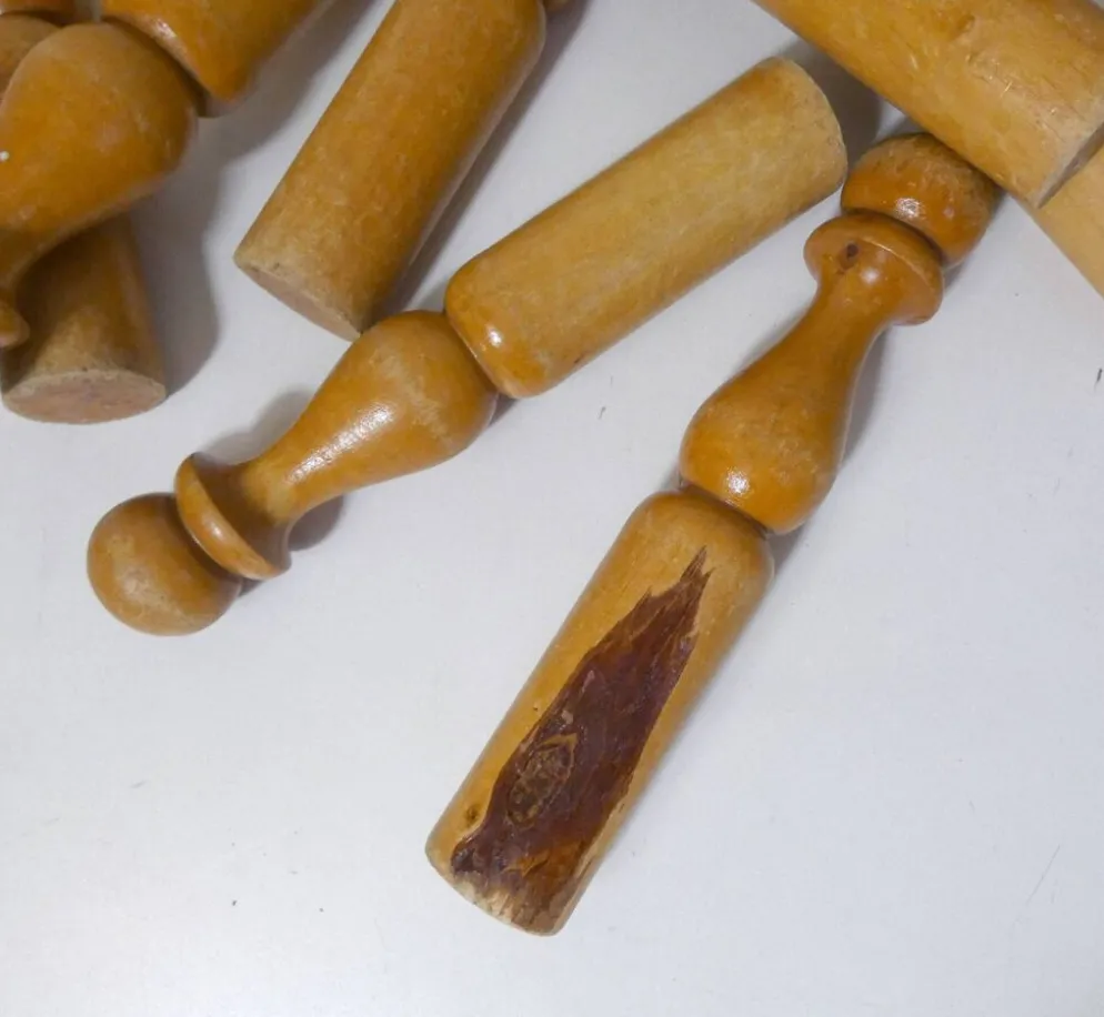 Ancien jeu de grandes quilles en bois