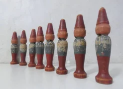 Ancien jeu de quilles en bois