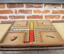 Ancien jeu des quatre chevaux en bois