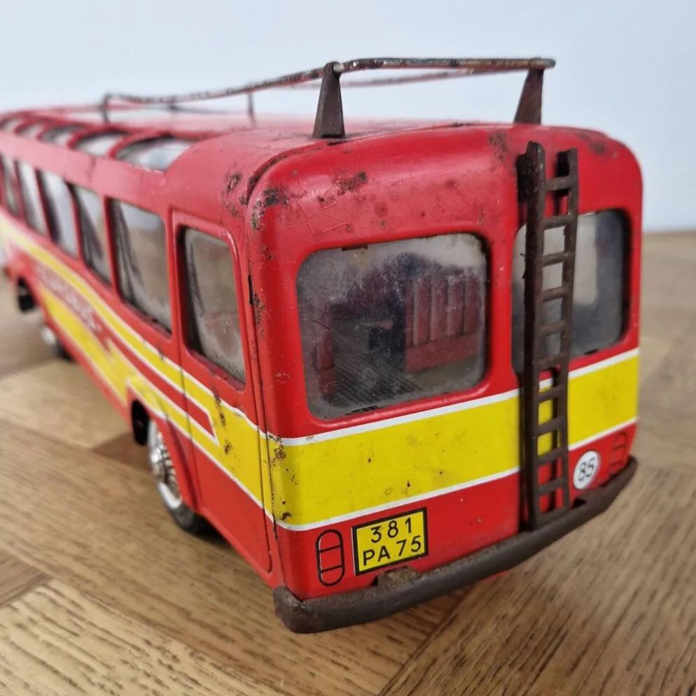 Ancien jouet – Bus Eurobus en tôle par Joustra