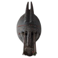 Ancien masque africain, en bois sculpté et plaques de métal, Marka Mali