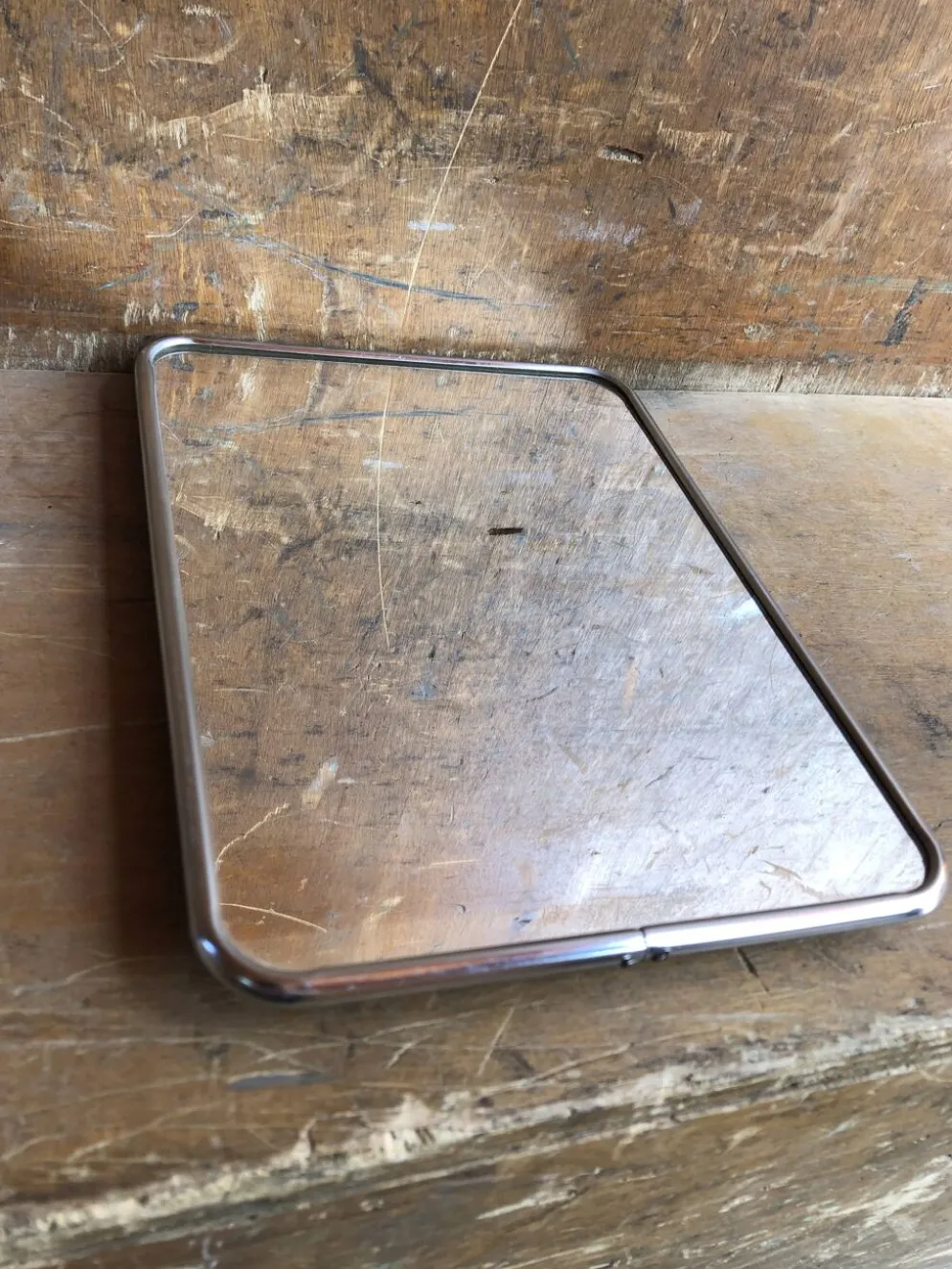 Ancien miroir barbier contour alu + trépied décoration années 50 vintage