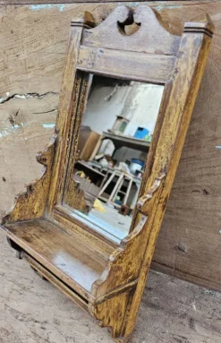 Ancien miroir de barbier en teck birman