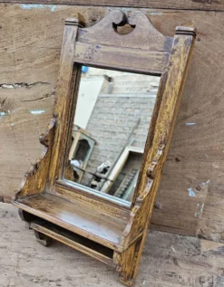 Ancien miroir de barbier en teck birman