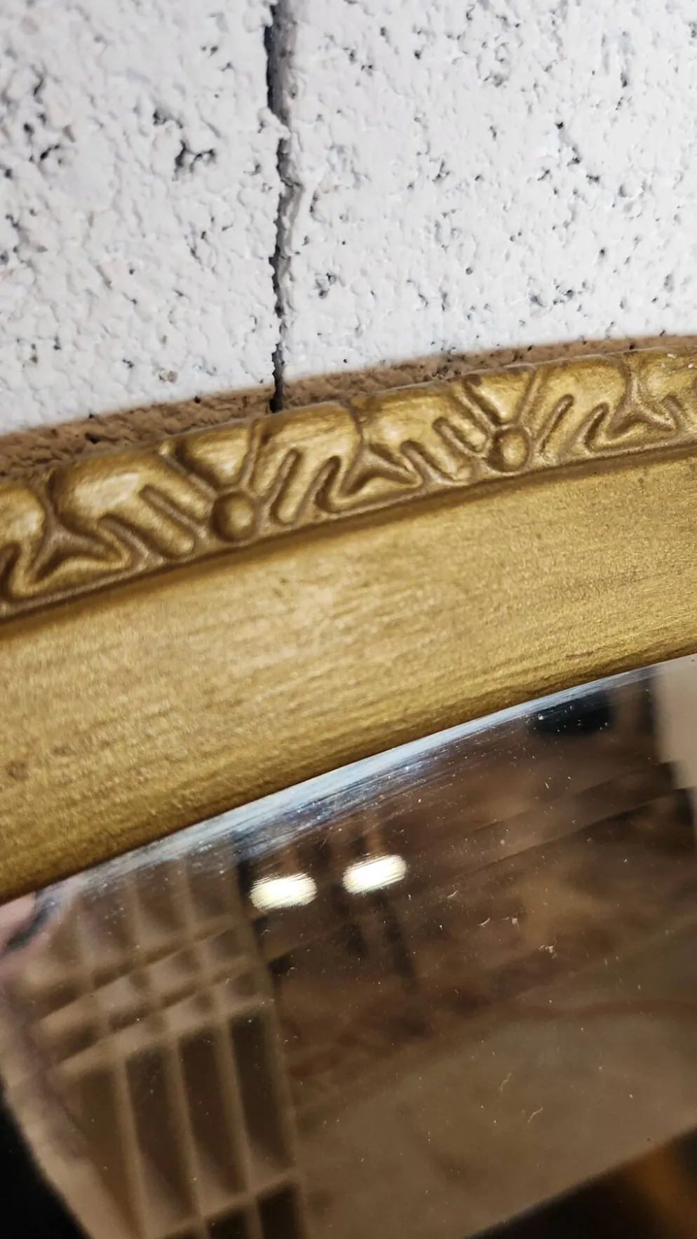 Ancien miroir ovale à parclose dorée ,c verre biseauté