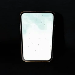 Ancien miroir rétroviseur - forme libre