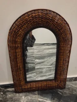 Ancien miroir vintage italien tressé en osier et fer
