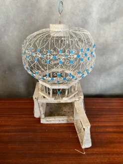 Ancienne Cage A Oiseaux Montgolfière Bois + Metal Blanc Bleu Deco Vintage
