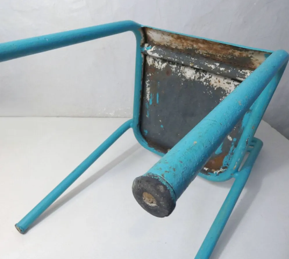 Ancienne chaise de jardin Tolix