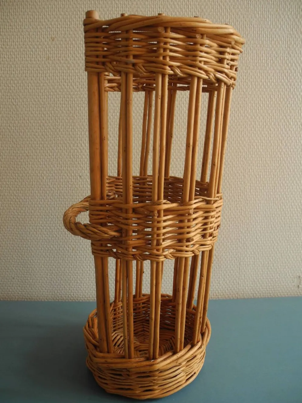 ancienne claie pain osier panier déco vintage wicker bread rack basket