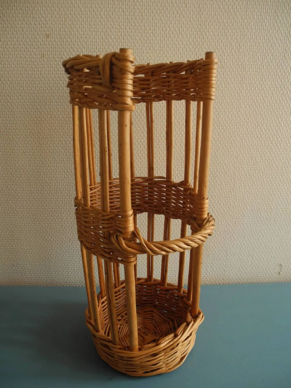 ancienne claie pain osier panier déco vintage wicker bread rack basket