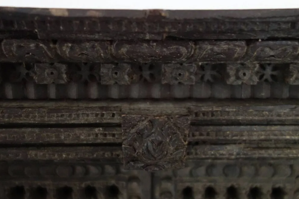 Ancienne fenêtre Népalaise Newari en bois sculpté