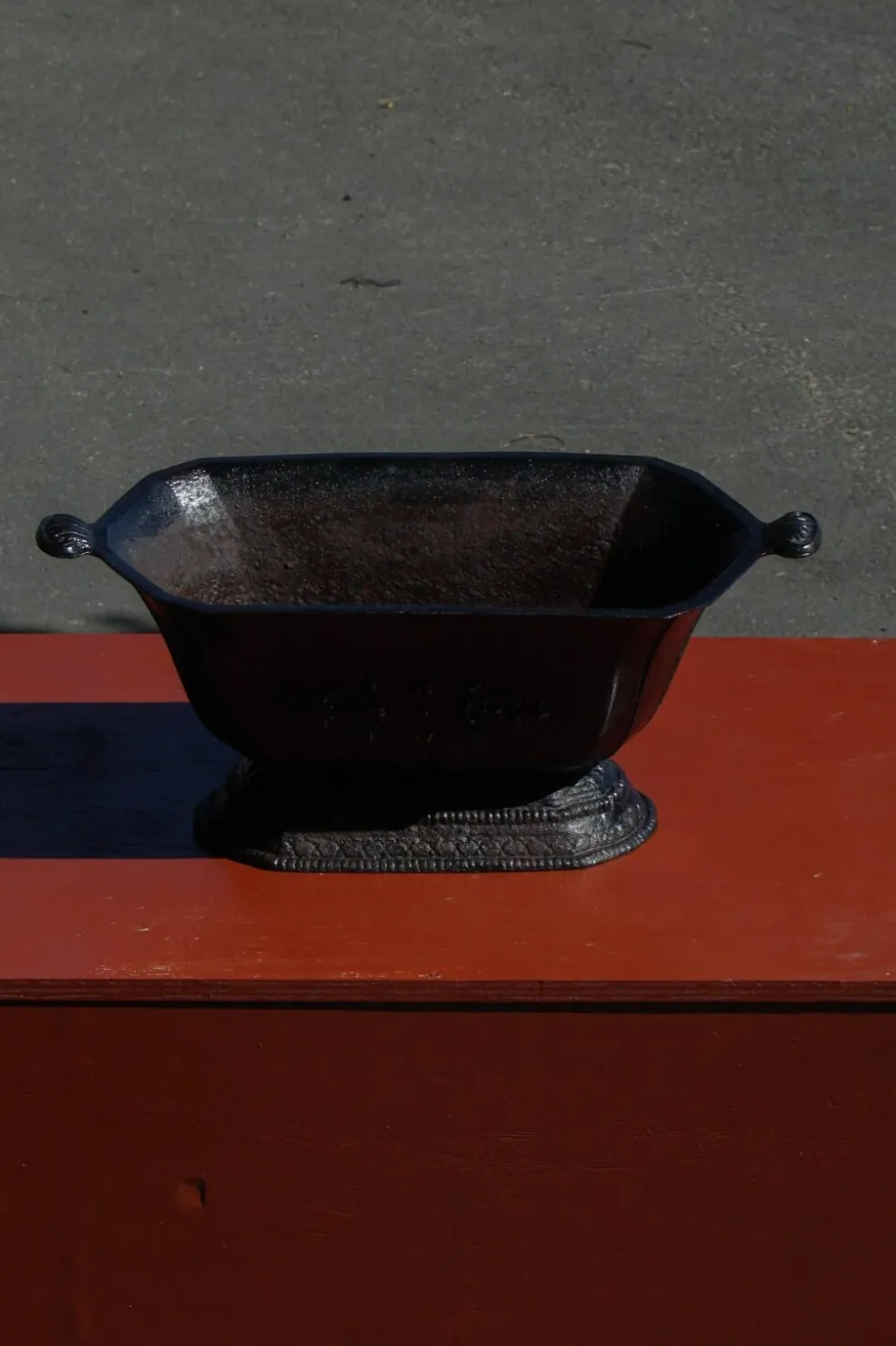 Ancienne jardinière en fonte avec poignées, française, années 1900-1920