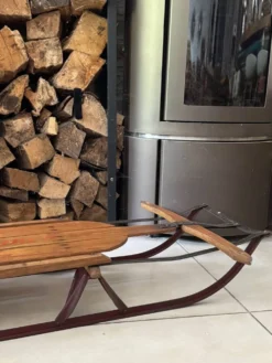 Ancienne luge américaine en bois vintage