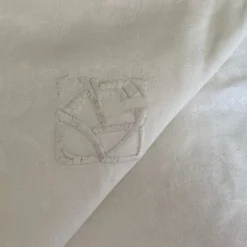 Ancienne nappe et 12 serviettes damassées