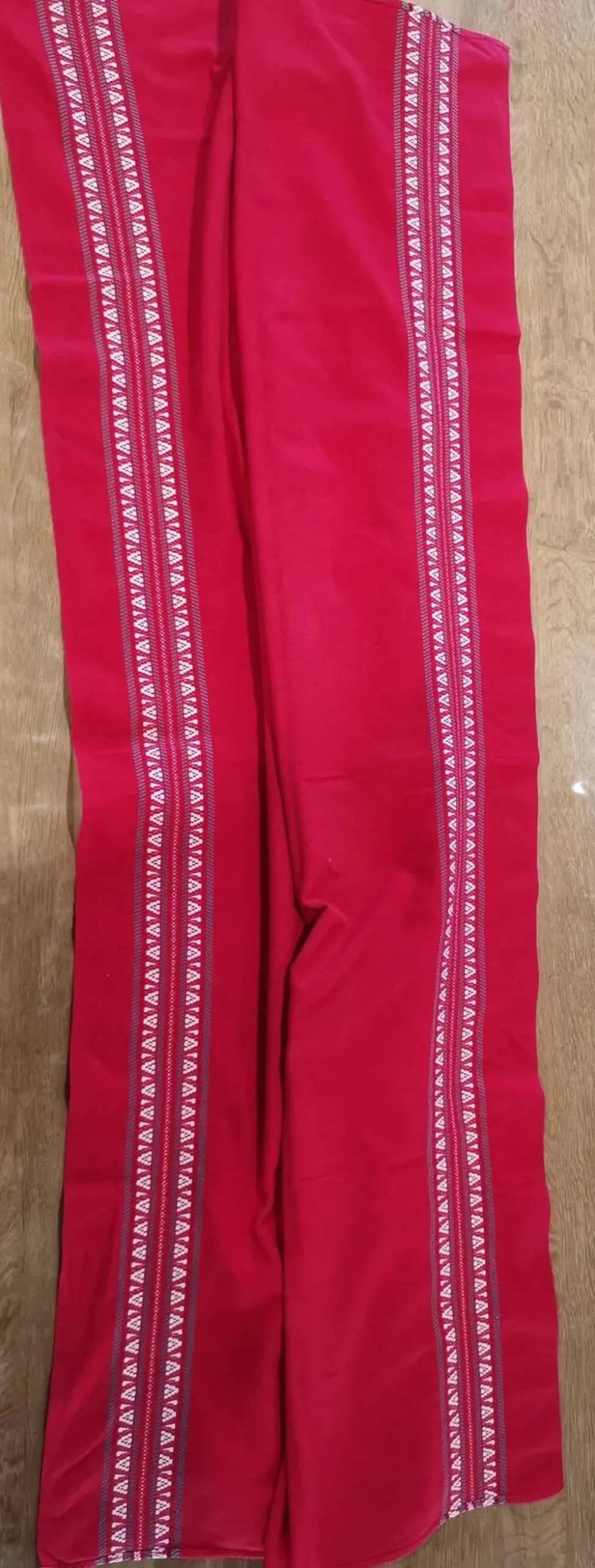 Ancienne nappe rectangulaire rouge Basque