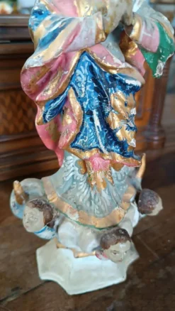 Ancienne petite sculpture en bois, Vierge Immaculée, Amérique du Sud, XIXe siècle