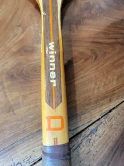Ancienne raquette de tennis Donnay