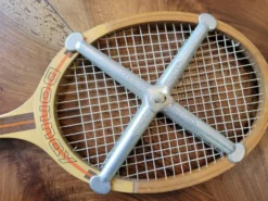 Ancienne raquette de tennis Donnay
