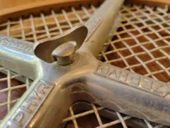 Ancienne raquette de tennis Donnay