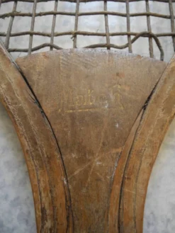 Ancienne raquette de tennis en bois, 1900