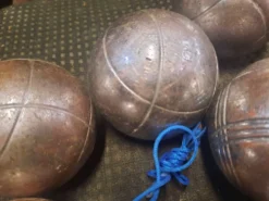 6 anciennes boules de petanque