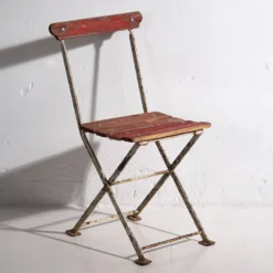 Anciennes chaises de jardin pliantes rouges (vers 1920). Ensemble de 4 pièces