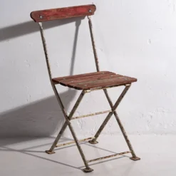 Anciennes chaises de jardin pliantes rouges (vers 1920). Ensemble de 4 pièces
