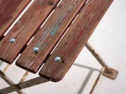 Anciennes chaises de jardin pliantes rouges (vers 1920). Ensemble de 4 pièces