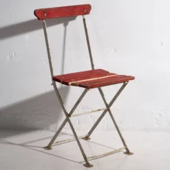 Anciennes chaises de jardin pliantes rouges (vers 1920). Ensemble de 4 pièces