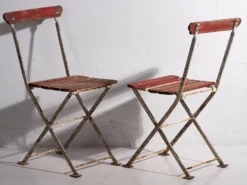 Anciennes chaises de jardin pliantes rouges (vers 1920). Ensemble de 4 pièces