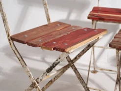 Anciennes chaises de jardin pliantes rouges (vers 1920). Ensemble de 4 pièces