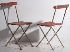 Anciennes chaises de jardin pliantes rouges (vers 1920). Ensemble de 4 pièces
