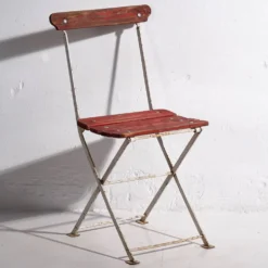 Anciennes chaises de jardin pliantes rouges (vers 1920). Ensemble de 4 pièces