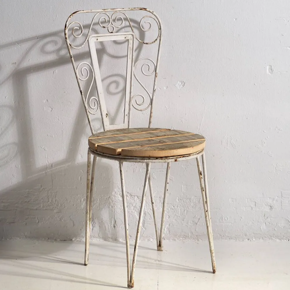 Anciennes chaises d’extérieur blanches (vers 1920). Ensemble de 4 pièces