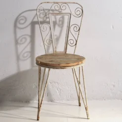 Anciennes chaises d’extérieur blanches (vers 1920). Ensemble de 4 pièces