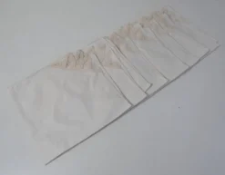 7 anciennes serviettes de tables brodées