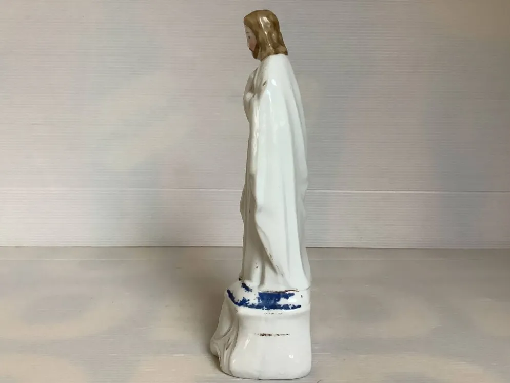 Ancienne statuette religieuse