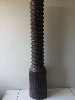 Ancienne vis de pressoir à vin en bois massif, H 144 cm ,Poids 37.5 kg