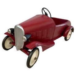 Ancienne voiture à pédales pour enfant en tôle rouge – années 1930